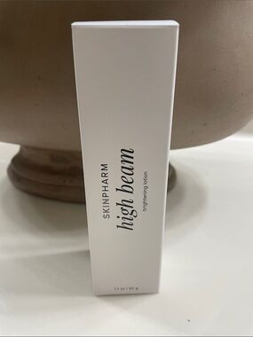 High Beam Brightening Lotion - White